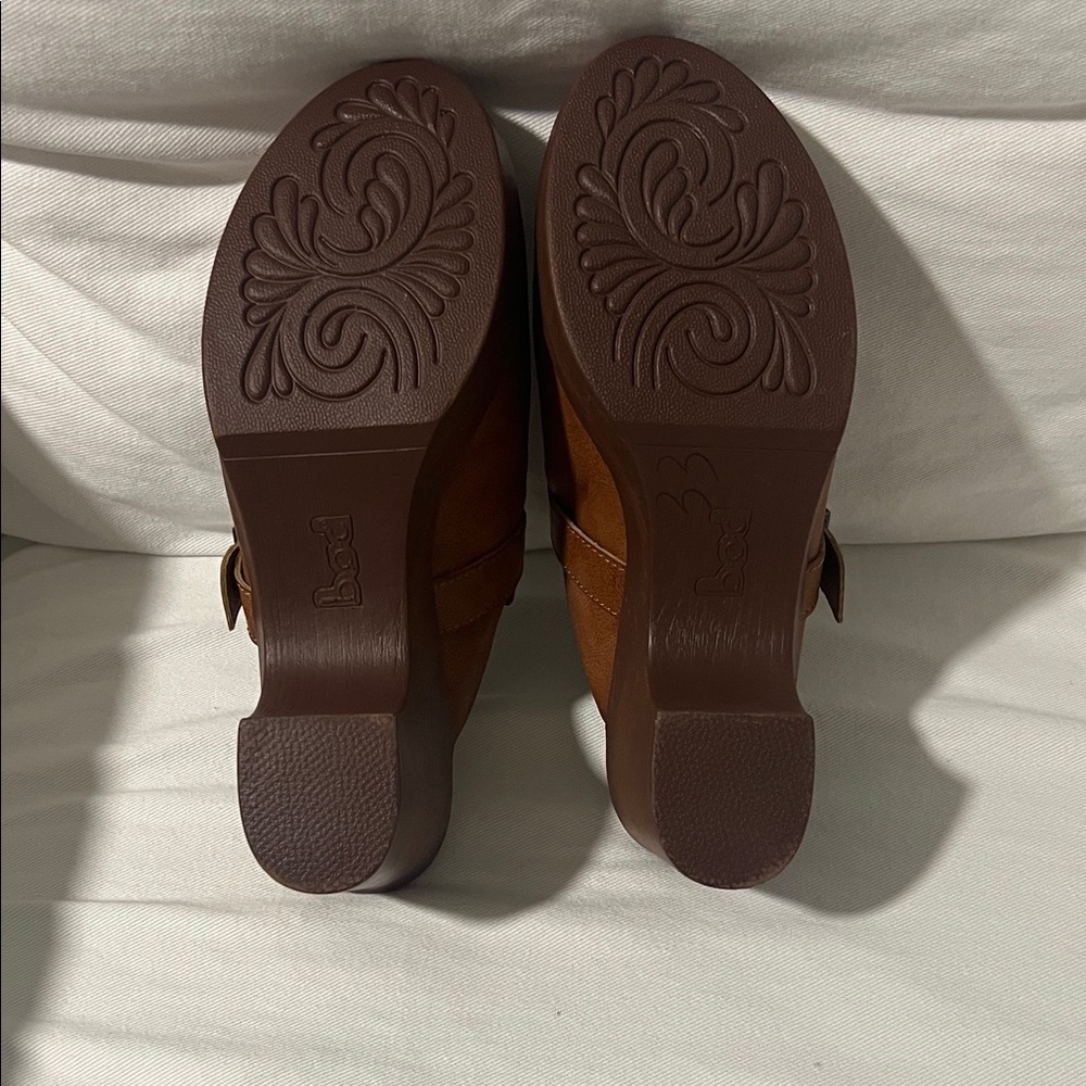 b.o.c. Cognac Brown Women's Mules Clogs Size 10 - Picture 3 of 6